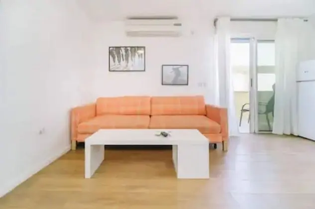 Two rooms with 2 Balconies