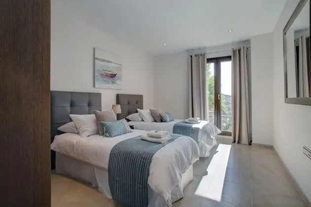 Villa, 5 Yatak Odası, Sigara İçilmez, Deniz Manzaralı