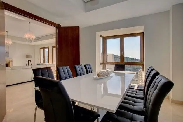 Villa, 5 Yatak Odası, Sigara İçilmez, Deniz Manzaralı