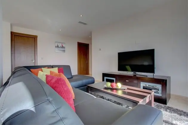 Villa, 5 Yatak Odası, Sigara İçilmez, Deniz Manzaralı