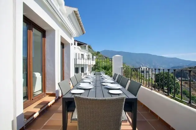 Villa, 5 Yatak Odası, Sigara İçilmez, Deniz Manzaralı