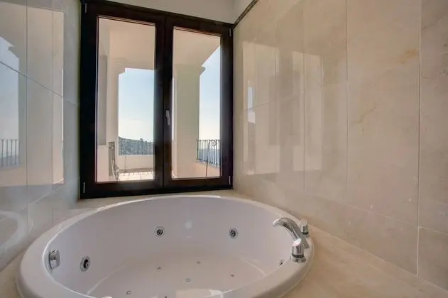 Villa, 5 Yatak Odası, Sigara İçilmez, Deniz Manzaralı