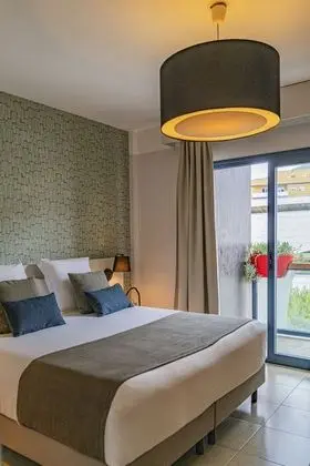Tek Büyük Yataklı Oda, Balkon, Dağ Manzaralı