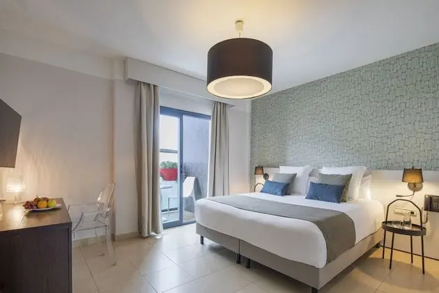 Tek Büyük Yataklı Oda, Balkon, Dağ Manzaralı