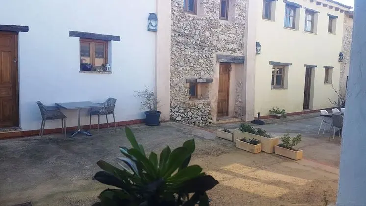 Tek Büyük Yataklı Oda, 1 Yatak Odası, Havuz Kullanımı, Avlu Manzaralı