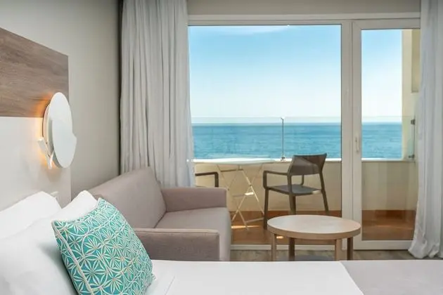Grand Tek Büyük Yataklı Oda, Teras, Deniz Manzaralı (3 Adults)