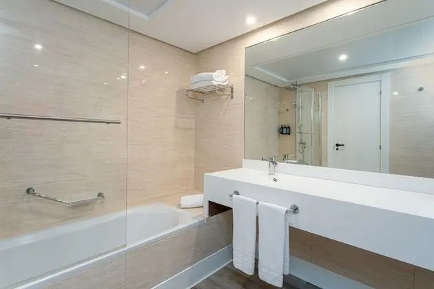 Grand Tek Büyük Yataklı Oda, Teras, Deniz Manzaralı (3 Adults)