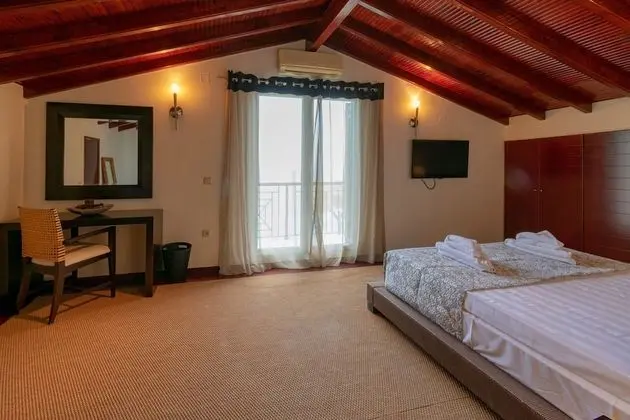 Villa, 4 Yatak Odası, Denize Sıfır