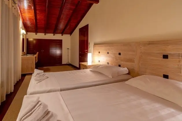 Villa, 4 Yatak Odası, Denize Sıfır
