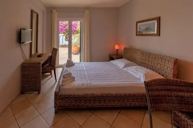 Villa, 4 Yatak Odası, Denize Sıfır