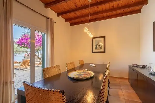 Villa, 4 Yatak Odası, Denize Sıfır
