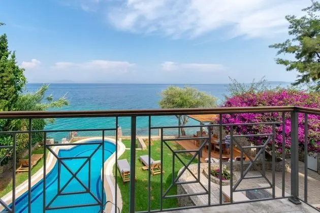 Villa, 4 Yatak Odası, Denize Sıfır