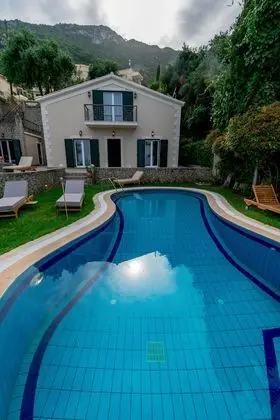 Villa, 4 Yatak Odası, Denize Sıfır