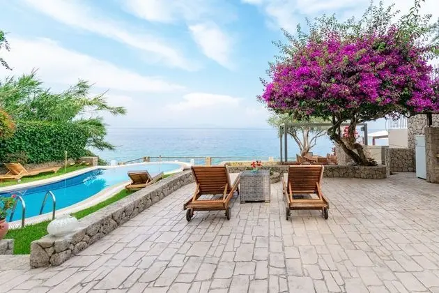 Villa, 4 Yatak Odası, Denize Sıfır