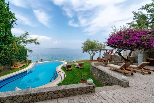 Villa, 4 Yatak Odası, Denize Sıfır