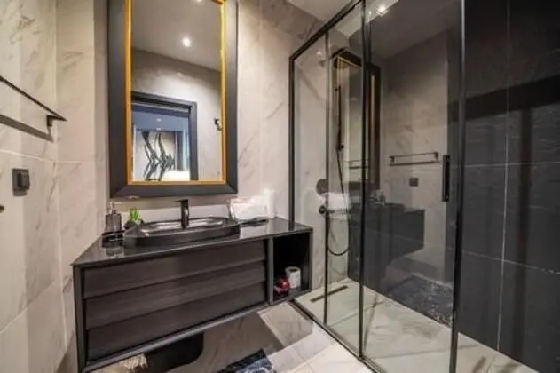 Deluxe Suit, Mutfakli Sehir Manzarali