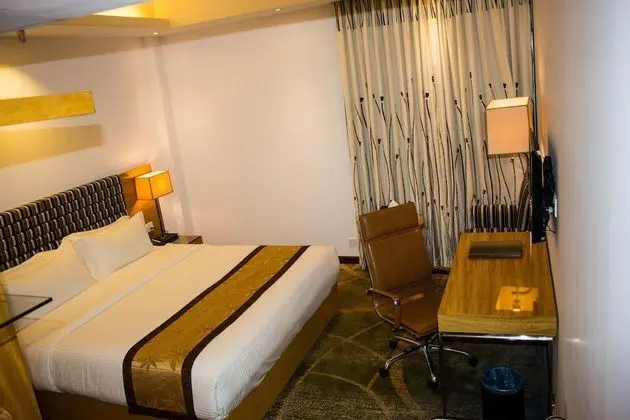 Canary Park Suite 2 connected Rooms