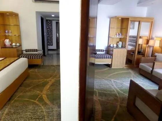 Canary Park Suite 2 connected Rooms