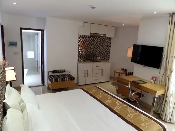 Canary Park Suite 2 connected Rooms