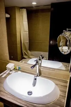 Canary Park Suite 2 connected Rooms
