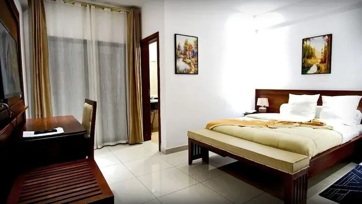 Standard Tek Büyük Yataklı Oda