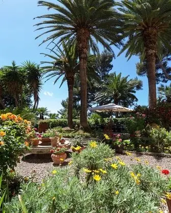 Deluxe Tek Büyük veya İki Ayrı Yataklı Oda (4)