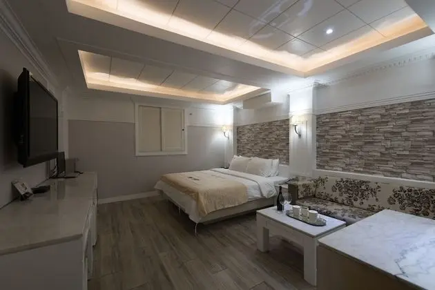 Deluxe Tek Büyük Yataklı Oda