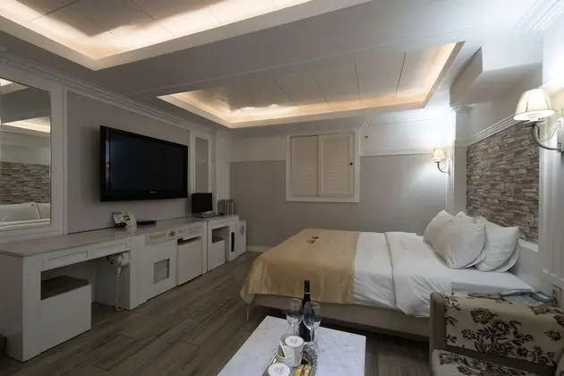 Deluxe Tek Büyük Yataklı Oda