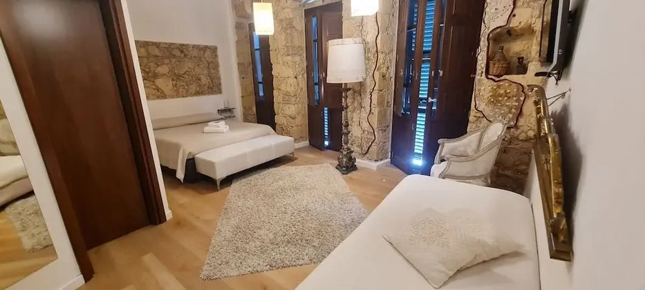 Tek Büyük veya İki Ayrı Yataklı Oda
