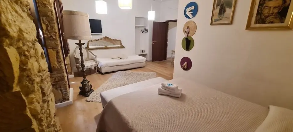 Tek Büyük veya İki Ayrı Yataklı Oda