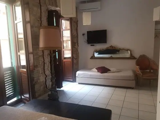 Tek Büyük veya İki Ayrı Yataklı Oda