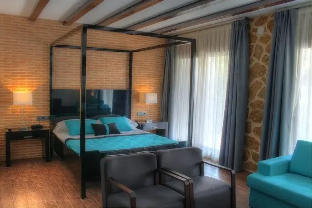 Tek Büyük Yataklı Oda