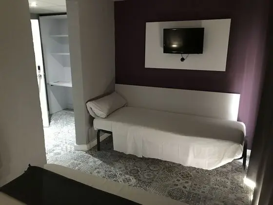Üç Kişilik Oda, Teras