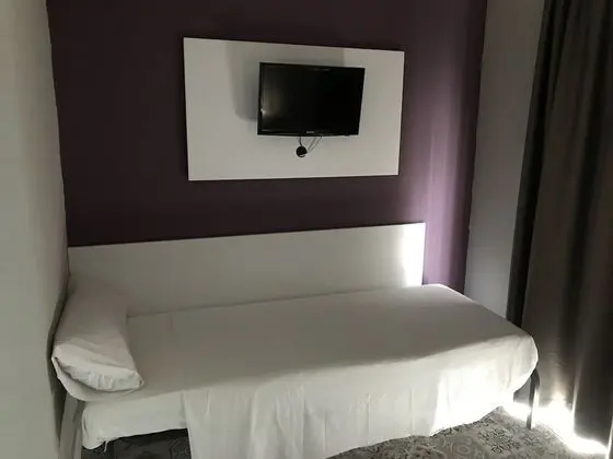 Üç Kişilik Oda, Teras