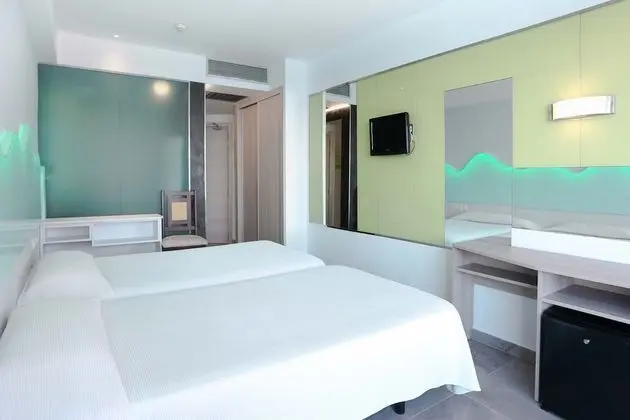 Büyük Yataklı Tek Kişilik Oda, Balkon, Deniz Manzaralı