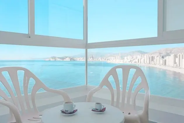 Tek Büyük Yataklı Oda (2 Adults + 1 Child)