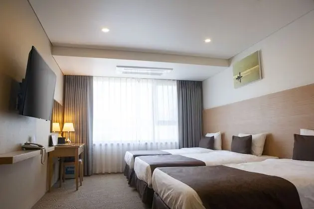 Deluxe Üç Kişilik Oda, Birden Çok Yatak