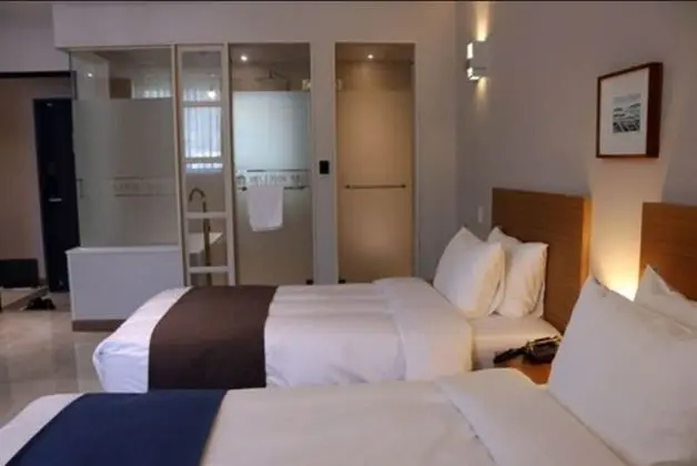 Deluxe Twin Room (more than 2 people, extra person fee 15,000KRW on the spot)