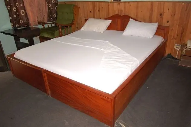 Classic Tek Büyük Yataklı Oda (A)