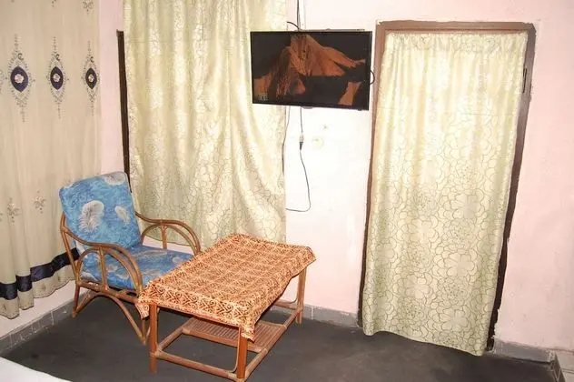 Superior Tek Büyük Yataklı Oda (C)