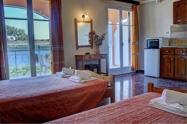 Family Stüdyo, 1 Yatak Odası, Balkon, Kısmi Deniz Manzaralı