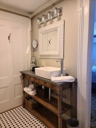 Superior Tek Büyük Yataklı Oda, 1 En Büyük (King) Boy Yatak, Özel Banyo (The Downeaster)