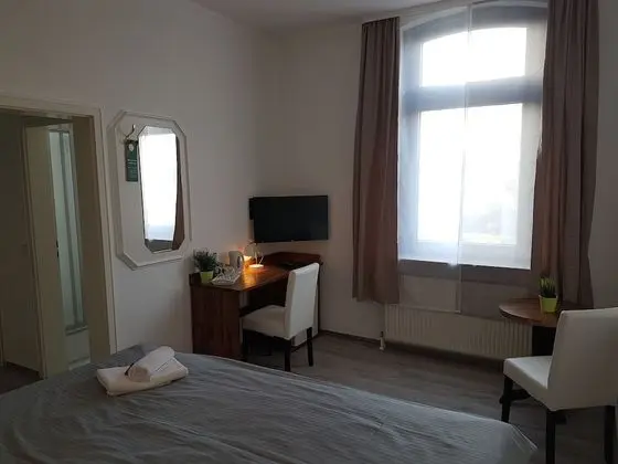 Comfort Tek Büyük Yataklı Oda