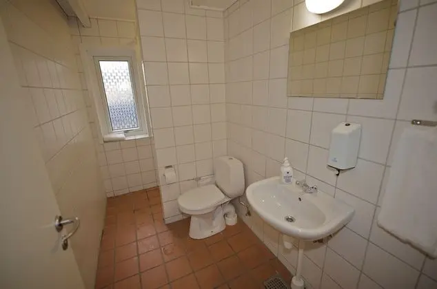 Tek Büyük Yataklı Oda, Ortak Banyo