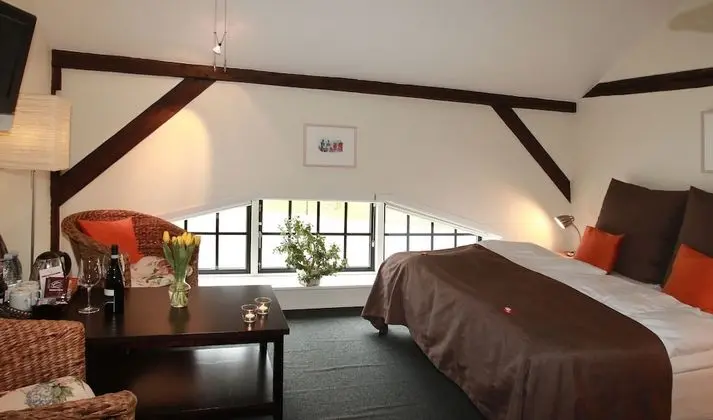 Standard Tek Büyük Yataklı Oda