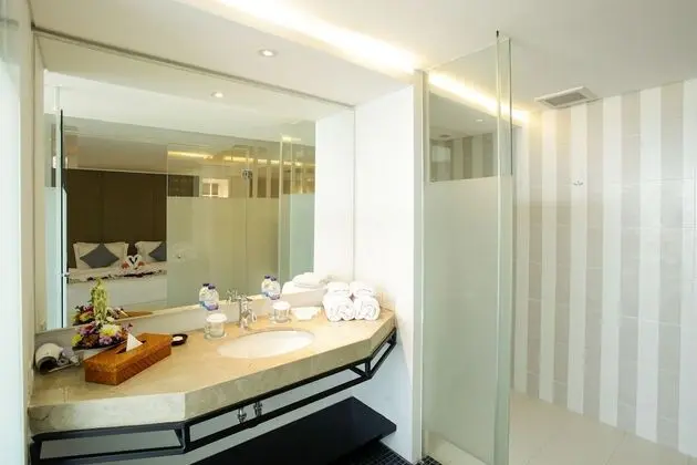 Ocean View Premium Suite Room