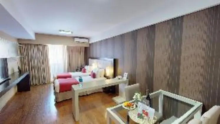 SUITE