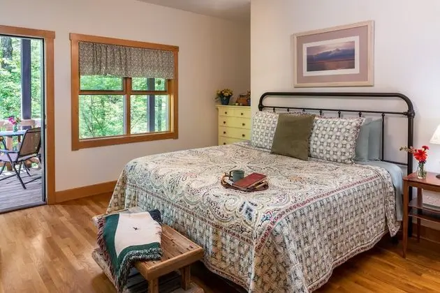 House, Private Bathroom