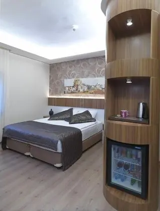 Tek Büyük veya İki Ayrı Yataklı Oda