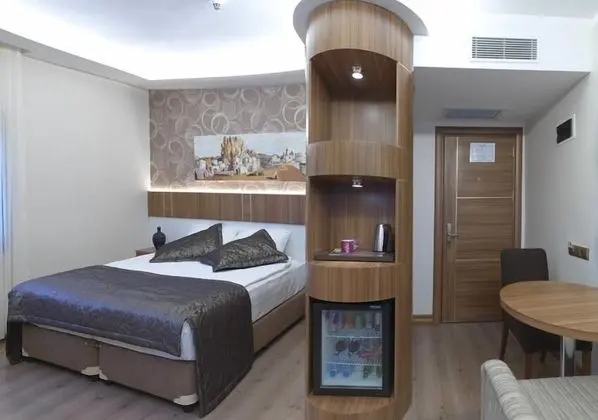 Üç Kişilik Oda